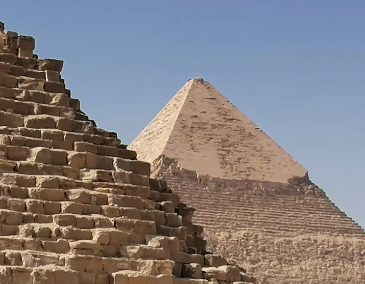 Full Day Tour : Giza Pyramids & Egyptian Museum in Cairo